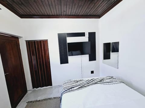 Evernice Guest House Bed and Breakfast in Cape Town