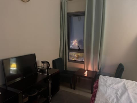 Helsa private room with attached bathroom Apartment in Al Sharjah