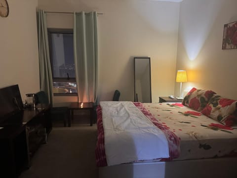 Helsa private room with attached bathroom Apartment in Al Sharjah
