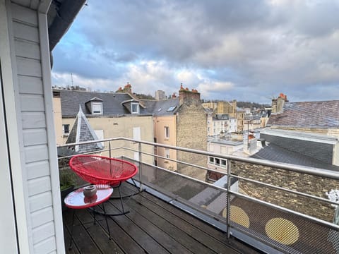 Patio, Day, View (from property/room), Balcony/Terrace, City view