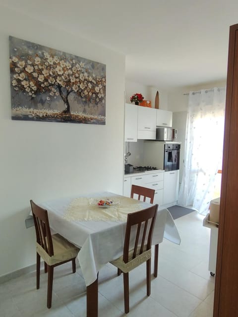 "Da Carla e Sandro"- Appartamento con parcheggio privato Apartment in Quartu Sant'Elena