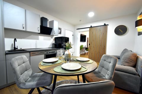 Kitchen or kitchenette, Living room, Seating area, kitchen
