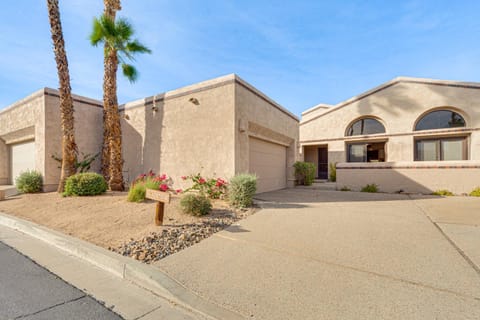 Pool and Tennis Court Access Borrego Springs Condo Apartment in Borrego Springs