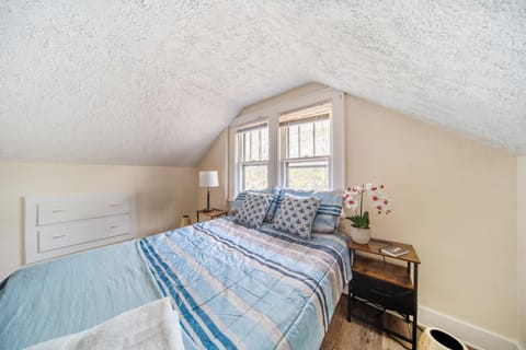 Cuyahoga Falls 3 bedroom 2 bath House in Cuyahoga Falls