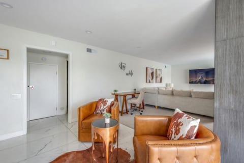 VaCaTiOn Pool FirePit PoolTable CloseToFwy House in Laguna Hills