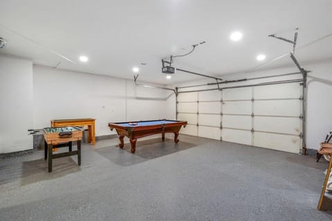 VaCaTiOn Pool FirePit PoolTable CloseToFwy House in Laguna Hills