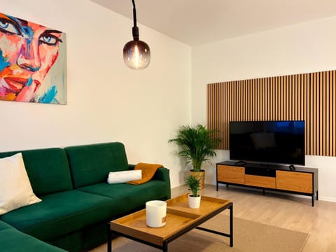 Communal lounge/ TV room, TV and multimedia, Living room, Seating area