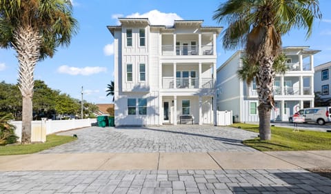 Crystal Sands Heated Pool Hot Tub Golf Cart 28 PPL House in Destin