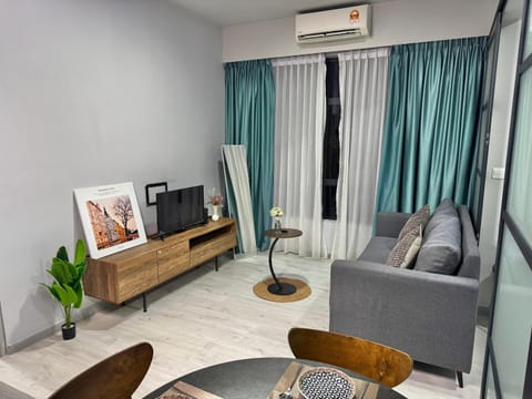 TV and multimedia, Living room, Seating area, air conditioner