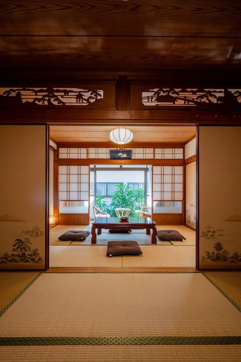 Living room, Photo of the whole room