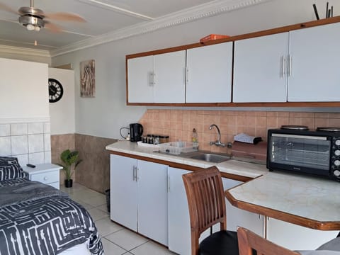 Lion's Cave 1B Apartment in Western Cape