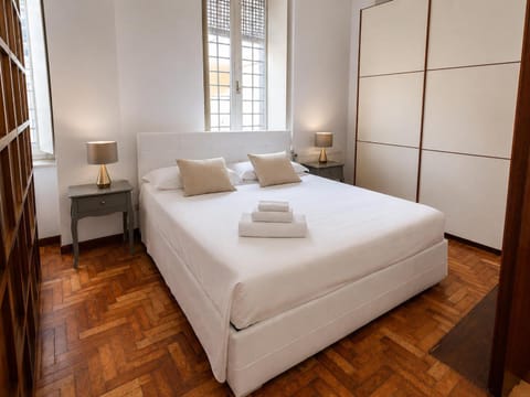 Bed, Photo of the whole room, Bedroom, towels, wardrobe, air conditioner