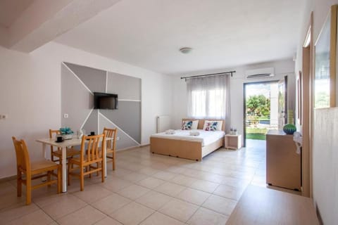 Serenity Garden House Apartment in Chaniotis