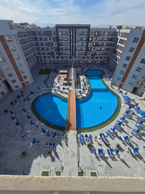 Property building, Patio, Communal lounge/ TV room, Day, View (from property/room), View (from property/room), Balcony/Terrace, Balcony/Terrace, Diving, Evening entertainment, Pool view, Pool view, Swimming pool, sunbed