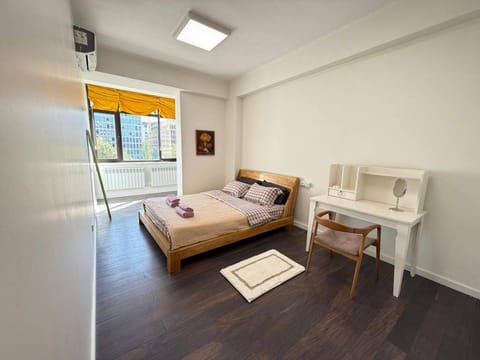 Bed, Bedroom, wardrobe, air conditioner