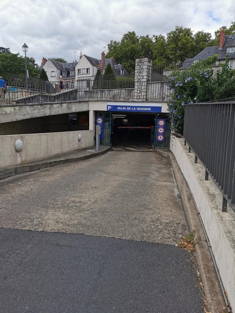 Blois La Tour 1696 Apartment in Blois