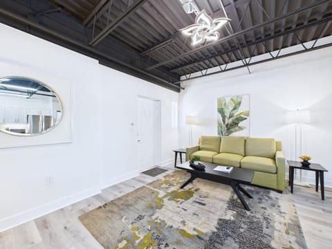 Modern Loft near Port, Beach, & Dining -Unit 201 Hotel in Cape Canaveral