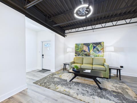 Loft Getaway Near Port & Beach -Unit 203 Hotel in Cape Canaveral