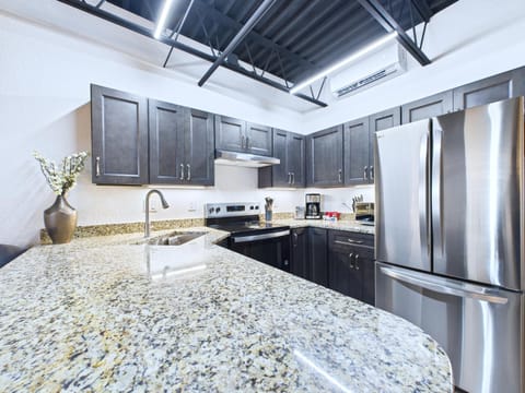 Bright Modern Loft by Port & Beaches -Unit 206 Hotel in Cape Canaveral