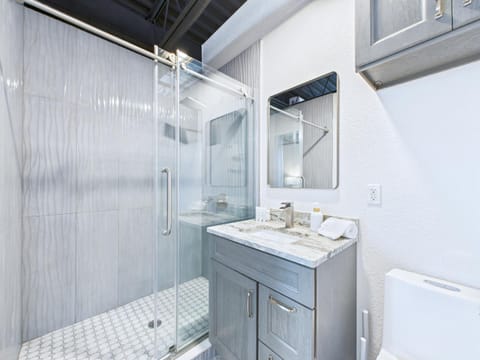 Minutes to Port! Loft Near Dining & Fun -Unit 207 Hotel in Cape Canaveral