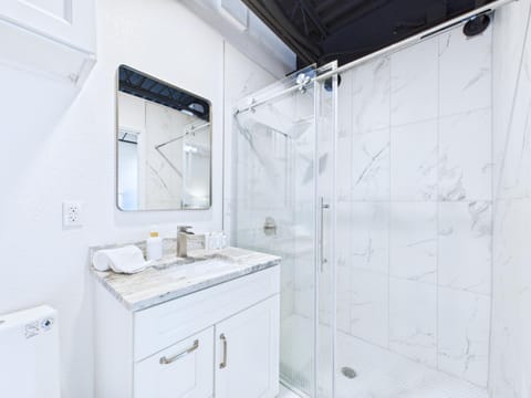 Modern Loft w Launch Views Near Beach -Unit 208 Hotel in Cape Canaveral