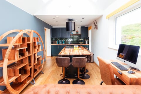 Luxury 2 Bdrm Seaview Cottage 1 House in Scotland