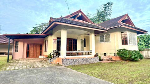 Mata Villa Krabi Town House in Krabi Changwat