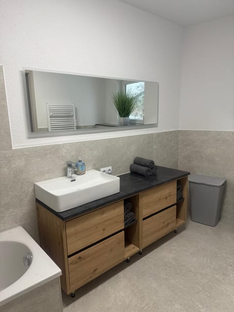 Toilet, Bathroom, towels