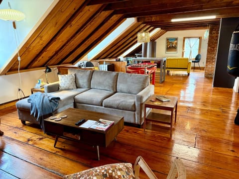 Living room, Seating area