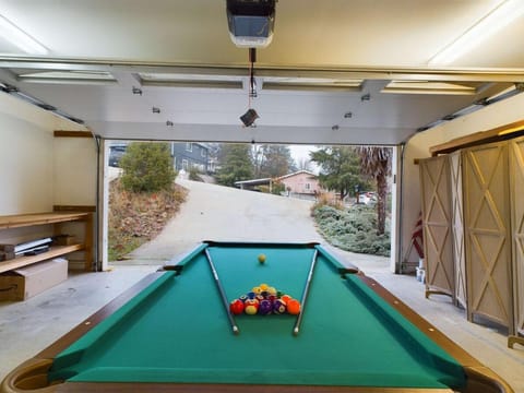 Yosemite Terrace View Retreat House in Mariposa