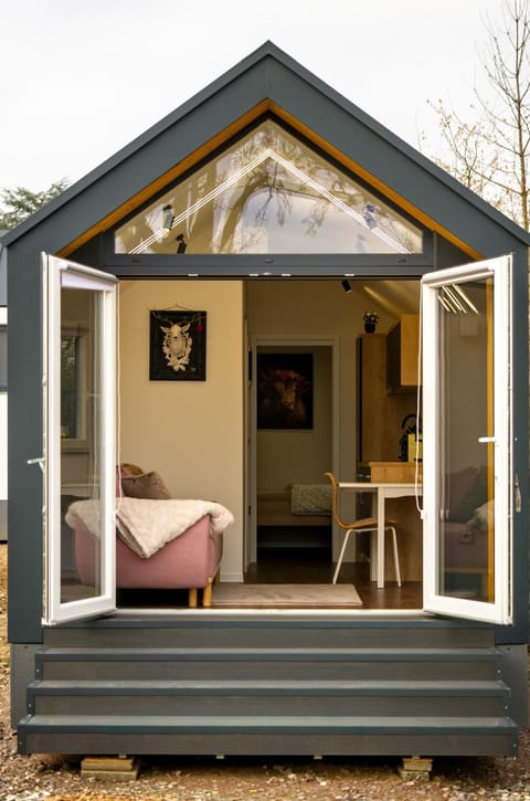 Property building, Patio, Day