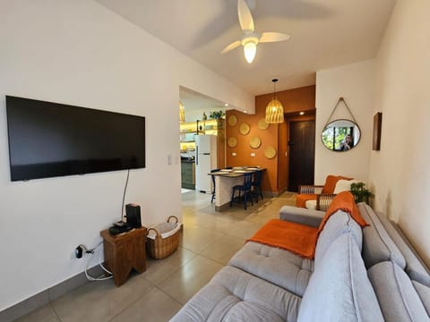 TV and multimedia, Living room, Seating area, Evening entertainment