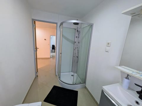 White house between land and sea St Pol de Léon House in Santec