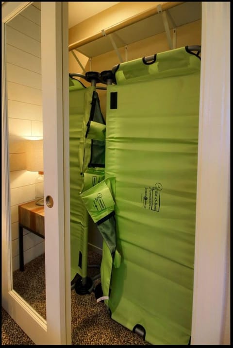 Hillside Bungalow - Walking distance to downtown House in Mariposa