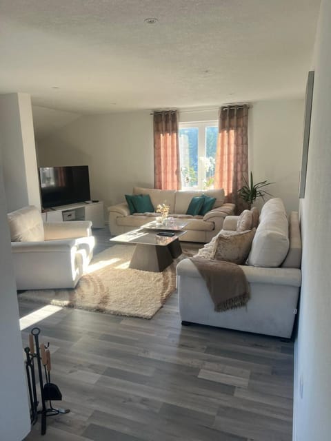 Living room, Evening entertainment