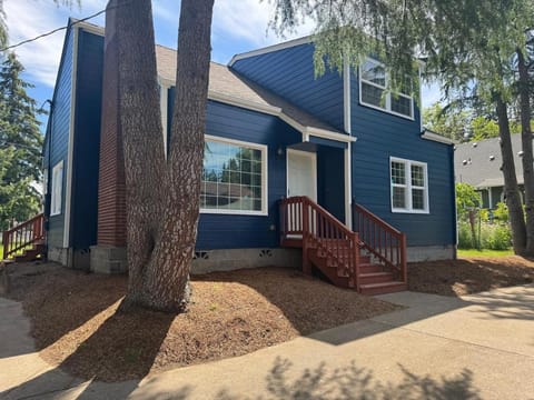 Spacious 3-Bedroom Near Campus House in Springfield