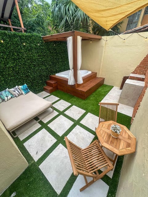 Patio, Garden, Balcony/Terrace, sunbed