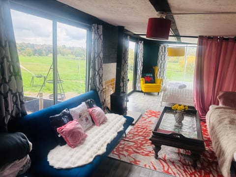 Outlook farm cabin firepit Cabin in Hertford