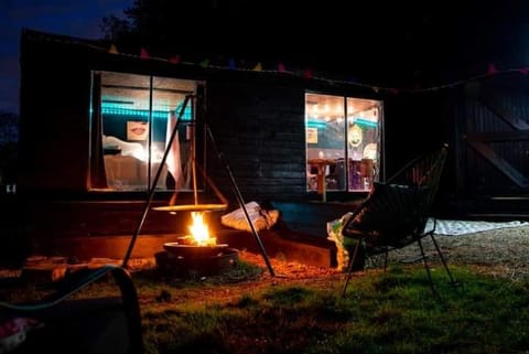 Outlook farm cabin firepit Cabin in Hertford