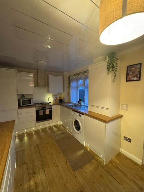 Cosy Glasgow Barrowlands stay-spacious & free parking Apartment in Glasgow