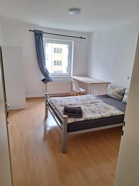 Middle privat Room 5 min walk from Railstation Vacation rental in Koblenz