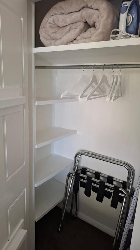 Bay and village view, 2 person spa bath Apartment in Paihia