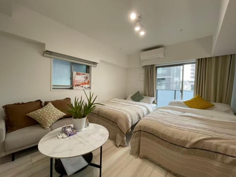 Bed, Seating area, Bedroom