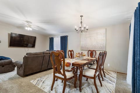 320 Royal Ct House in Champaign