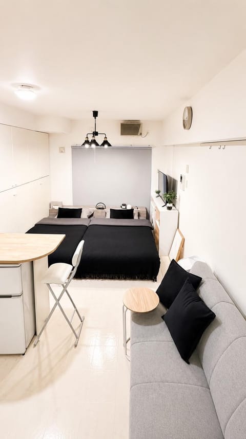 Bed, TV and multimedia, Living room, Bedroom