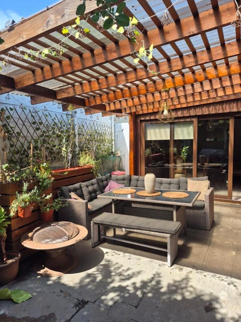 Patio, Balcony/Terrace