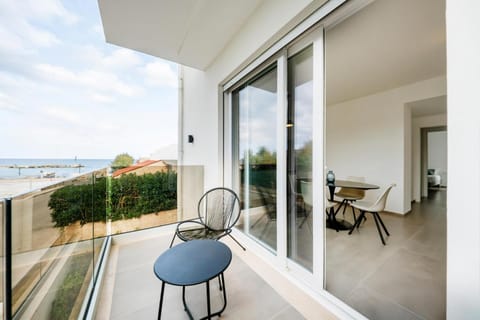 Natural landscape, View (from property/room), Balcony/Terrace, Sea view