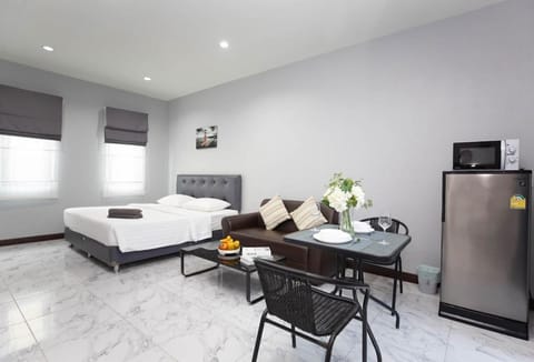 Dining area, Bedroom
