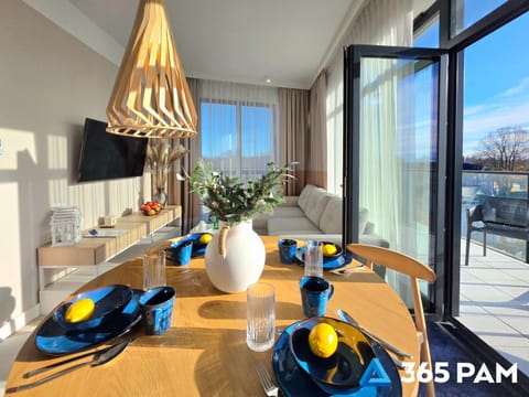 Day, Living room, Seating area, Dining area