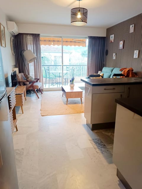 Appartement à 100m de la plage Apartment in Mandelieu-La Napoule